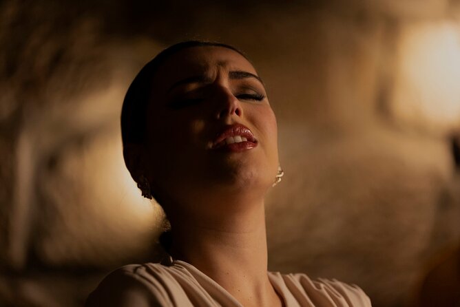 1-hour Intimate Fado Concert in a Typical Venue - Key highlights you’ll actually care about