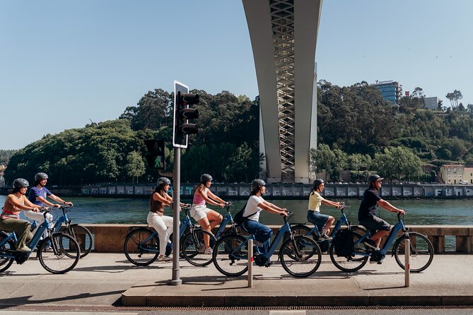 3-Hour Porto Highlights on a Electric Bike Guided Tour - Ribeira Square and Miragaia: UNESCO Porto at street level