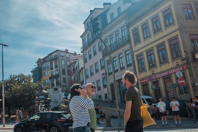 3-hour private guided walking tour of the BEST of Porto - Passeio das Virtudes and Miradouro da Vitória: the Douro view hits