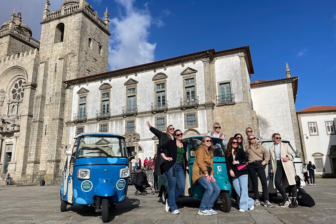 3h30 tour in Porto by Tuk Tuk - Jardím Botanico do Porto and Miradouro Serra do Pilar: Best Views With Less Effort