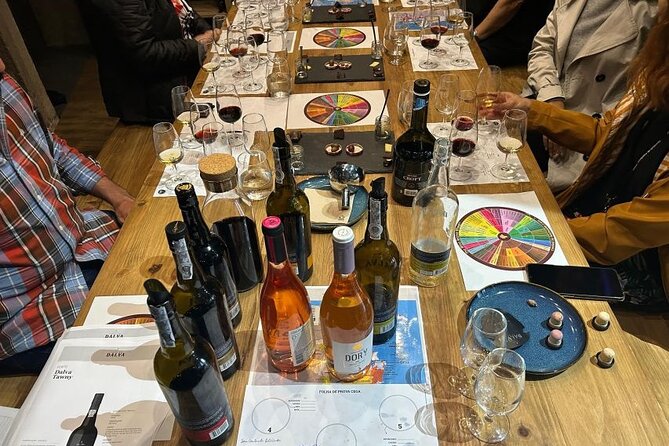 5 Port Wine Tasting with pairings - The Guide Makes or Breaks the Experience