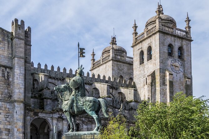 Amazing Secrets of Porto: Self-Guided Puzzle Adventure - Passing through: Casa do Infante or Alfândega Velha