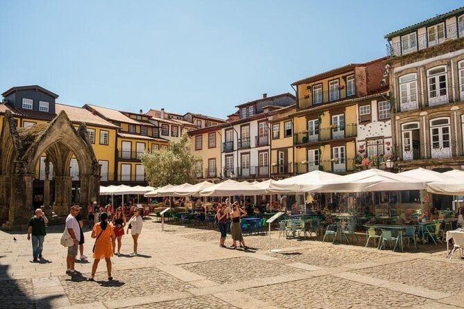 Authentic Braga & Guimarães: Small Historical Group Tour - Rua de Santa Maria to Praca de S. Tiago: street history you can walk through
