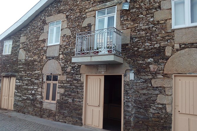 Authentic Douro Valley - small-Group Tour (Max 7) - Wine tastings at two vineyards: what the day teaches you