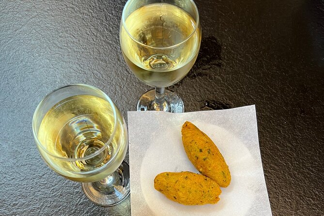 Authentic Port Wine Tasting & Douro River Cruise in Porto - The Douro River Cruise: Bridges, Ribeira Views, and Vineyard Clues