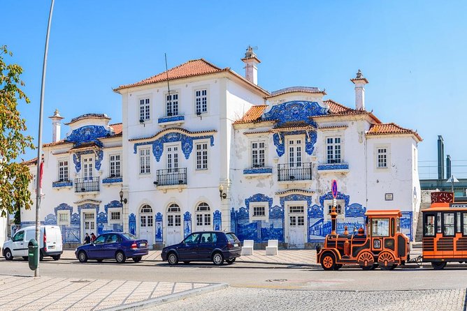 Aveiro Small-Group: Half Day Tour with Boat Ride - Guides, Comfort, and What to Bring (Wi‑Fi Doesn’t Replace Planning)