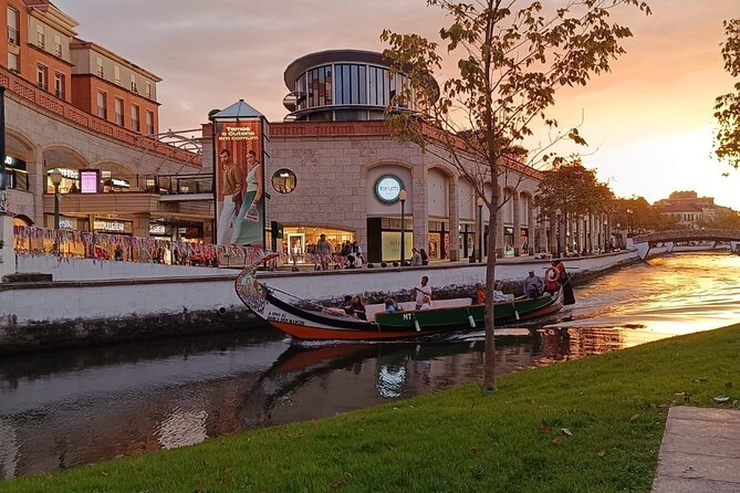 Aveiro Walking and Boat Tour Ovos moles and Colorful Ribbons - Starting at Obelisco da Liberdade: How You’ll Navigate the Day
