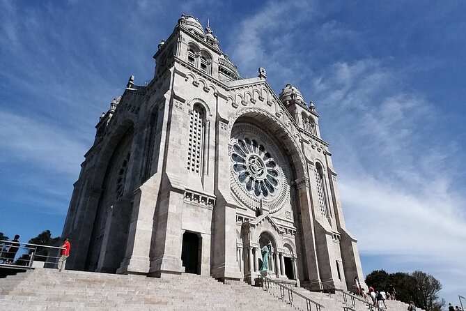 Barcelos, Ponte de Lima & Viana Private Tour (All Inclusive) - Santa Luzia Sanctuary: rose windows and a panorama payoff