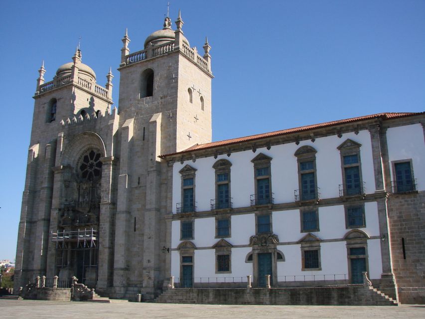 Best of Porto Guided Tour: Cruise & Wine Tasting - Vila Nova de Gaia Port cellar: how the tasting is set up