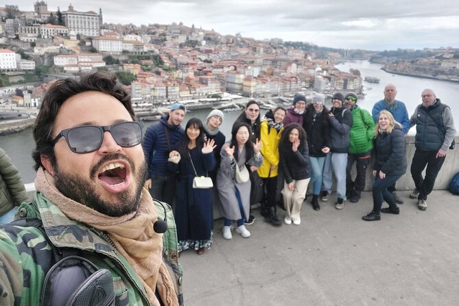 Best of Porto Private Walking Tour - Igreja do Carmo: why the blue-and-white tile work is worth your time