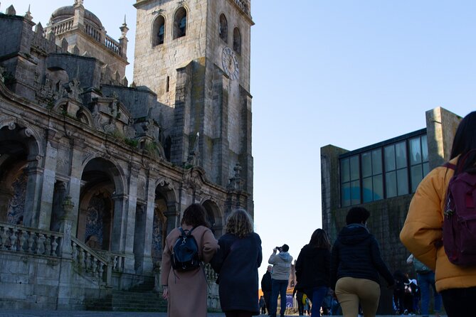 Best of Porto Walking Private Guided Tour - Guides who teach without turning it into a lecture