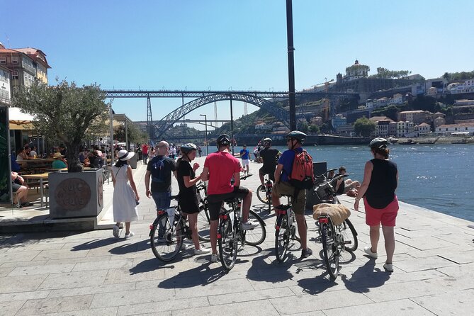 Bike or E-Bike Tour of Porto and Atlantic Coast - First Fishing Village: A Taste of Coast Life