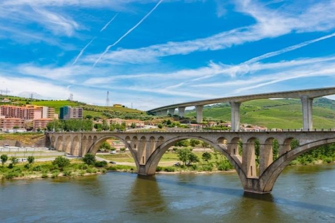 Boat Trip to Régua Through the Douro Valley with Breakfast and Lunch - What this Douro boat day is really like