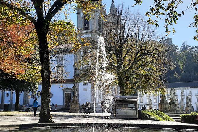 Braga and Guimarães Cultural Private Tour - Guimarães Castle: quick, powerful, and full of legend