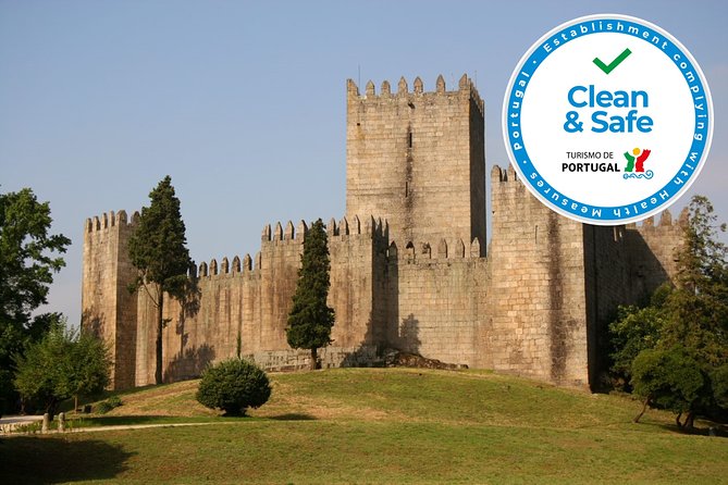 Braga and Guimarães Full Day Private Tour from Porto - The Palace of the Dukes and Guimarães Castle: big-ticket royal stops