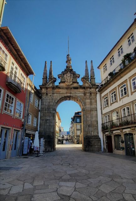 Braga and Guimarães Historical and Cultural Tour from Porto - Lunch in the middle: fueling up without wasting your energy