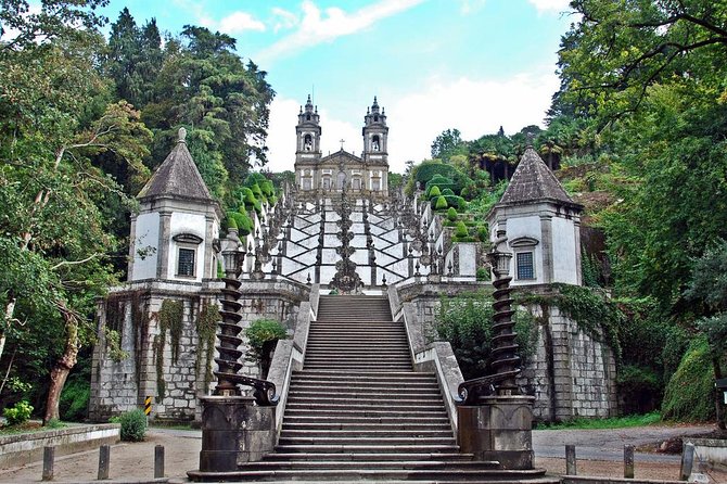 Braga and Guimarães Small-Group Tour with Lunch from Porto - Stop 2: Braga Historic Center Walk for 2 Hours