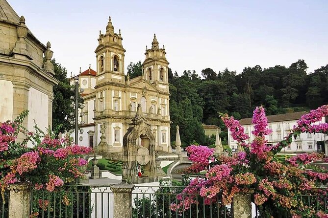 BRAGA E GUIMARÃES Private Historic Tour from Porto - The ride to Braga: Setting yourself up for a smooth morning