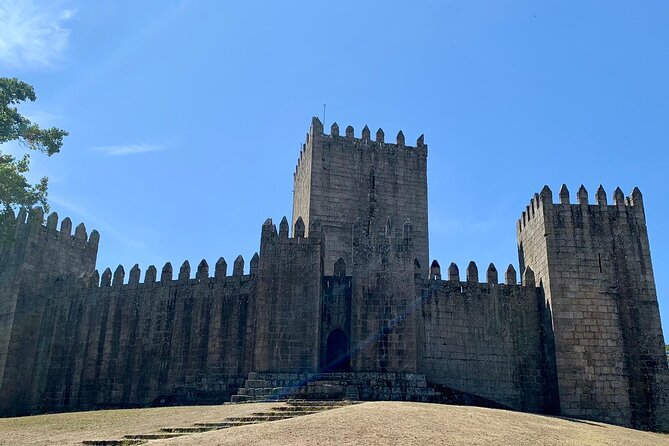 Braga/Guimarães: 1 Day with Lunch + farm and wine tasting - Se de Braga Cathedral: Portugal’s oldest, with tombs included