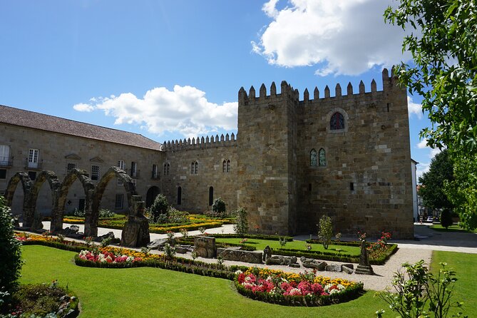 Braga & Guimarães Best-Of Private Tour – Customizable Experience - Braga’s Religious Landmarks, Squares, and the Best Use of Free Time