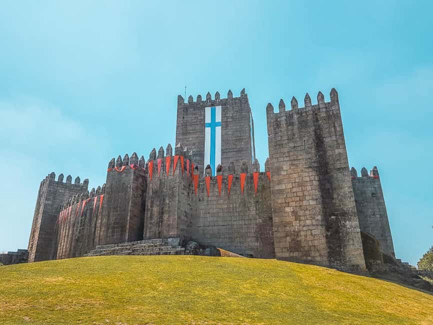 Braga & Guimarães Day Tour from Porto Small Group 8 ppl Local Guide - Why Braga and Guimarães click as a single day