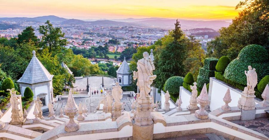 Braga & Guimarães Full-Day Tour from Porto - Guimarães: UNESCO historic center, medieval streets, and your Paço dos Duques ticket