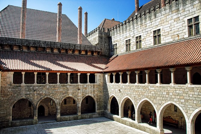 Braga & Guimarães Small Group Tour: Lunch & All Tickets Included - Walking Guimarães: medieval streets plus a little freedom
