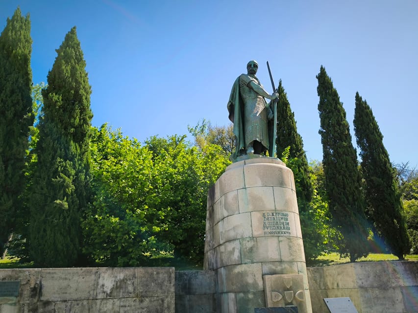 Braga & Guimarães Tour: Small Historical Group Tour - Morning logistics from Porto: easy van ride, tight timing