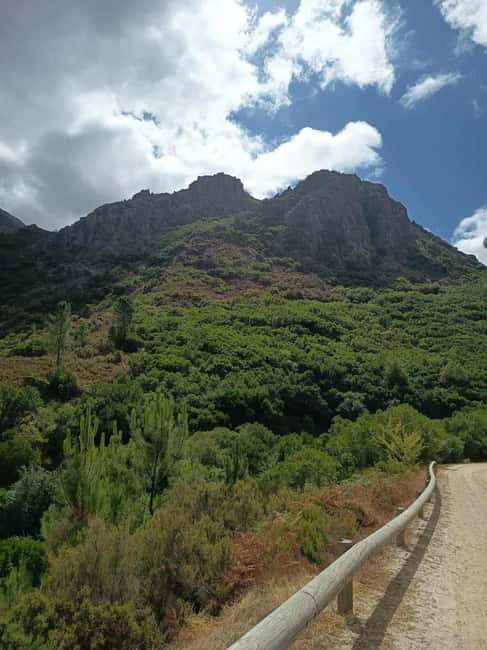 Braga or Gerês: a private, tailor-made nature experience with a French-speaking host - Gerês National Park with real choices: 7 km swim hike, river forest walk, or a gentler day