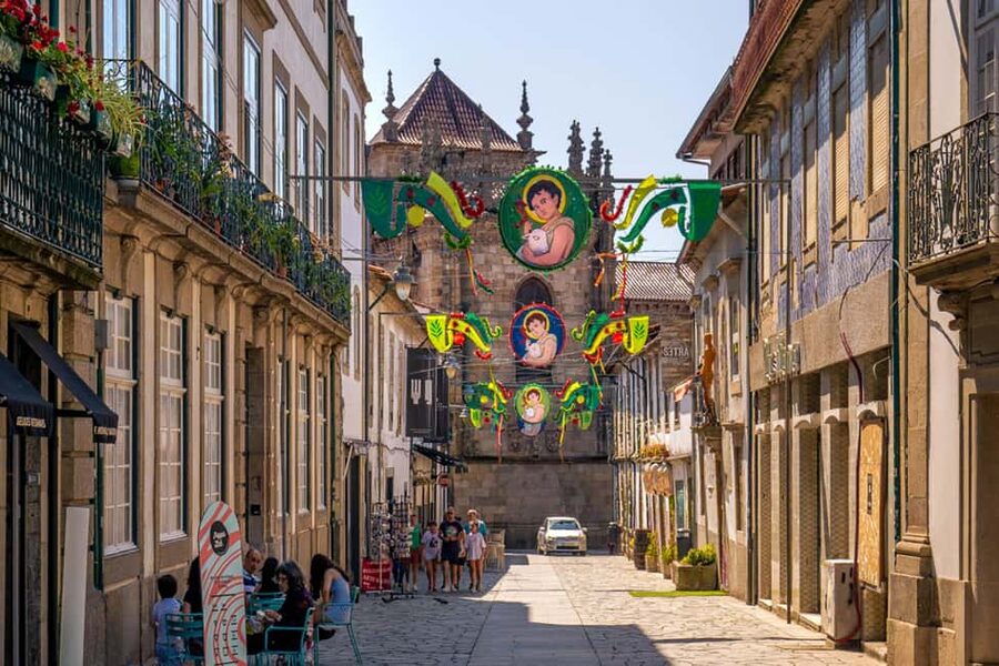 Braga: Private & Flexible Walking Tour in Historic Center - São Marcos Church and the Carlos Amarante Square hospital setting