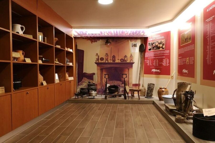 Braganca: Chestnut Liqueur and Sweets Tasting Experience - Marron-Oficina da Castanha: A chestnut place that feels built for visitors
