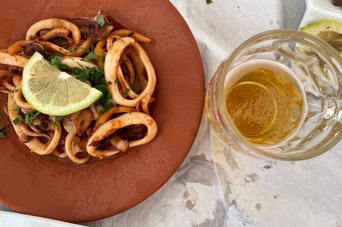 Buy, Cook & Taste-Gastronomic Tour North Portugal - Stop 2: harvesting and selecting at the organic farm near São Félix da Marinha