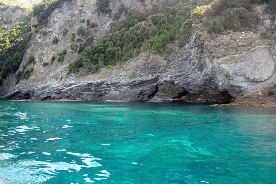 Cinque Terre & Porto Venere Boat Tour - The onboard aperitif, prosecco, and water breaks