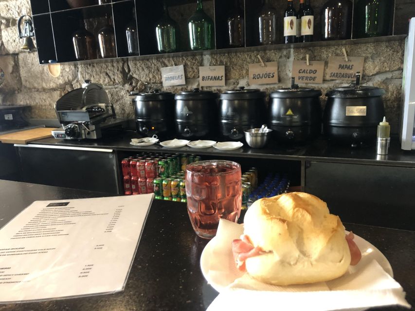 Córdoba: Discover the Soul of Spanish Natural Wine & Cuisine - Where You Start: Jugo Vinos and a Calm, Guided Opening