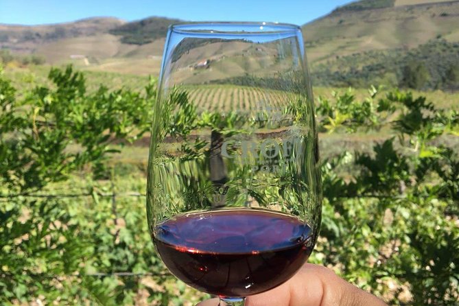 Day Trip Through the Enchanting Douro Valley #DuckSideOfPorto - Porto to the Douro: why this drive is part of the experience