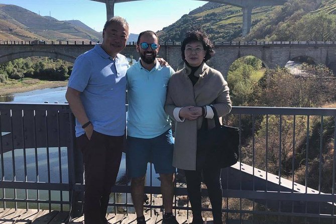 Day Trip Through the Enchanting Douro Valley #DuckSideOfPorto - Miradouro de São Leonardo de Galafura: where the views make sense