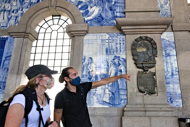 Discover Porto A Private Walking Tour with Authentic Tasting - Meeting in Porto: starting at Praça de Almeida Garrett and ending near Cedofeita
