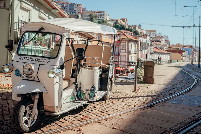 Discover Porto on a 2-Hour Shared Electric TukTuk - Porto Cathedral (Sé do Porto): a Romanesque-Gothic contrast in 15 minutes
