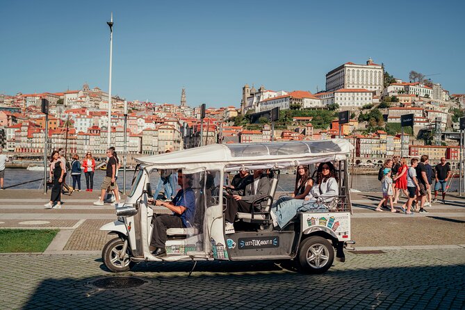 Discover Porto on a 2-Hour Shared Electric TukTuk - Rain-friendly rides and the role of your guide: what can change the whole experience