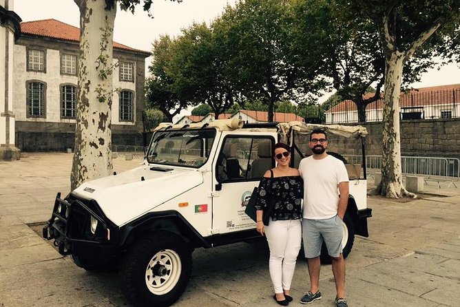 Discover the essence of the classic port UMM military jeep - Livraria Lello and the rule of tickets you should plan for