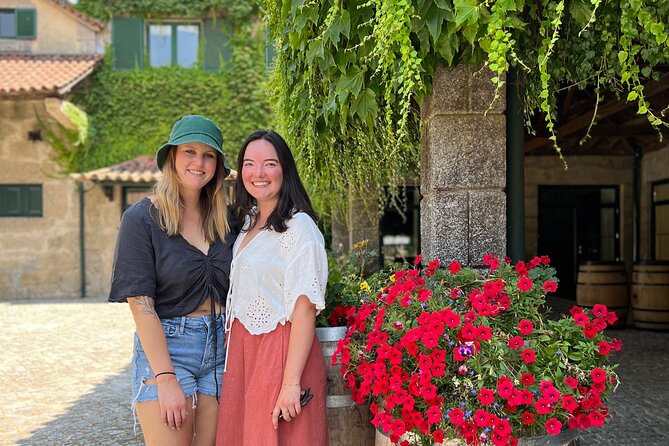 Discovering Magical Garden of Vines Tour in Quinta da Aveleda - Optional boutique stop: take Aveleda home