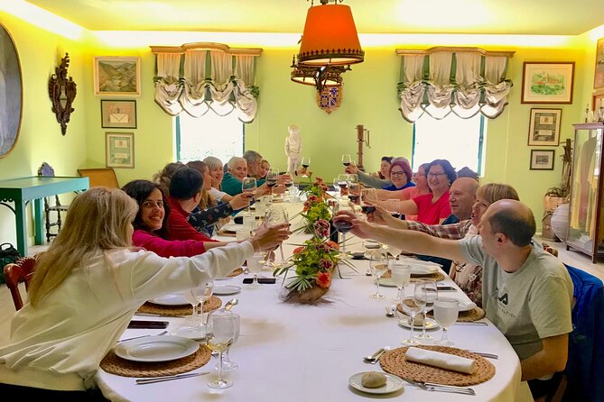 Douro: luxury walking tour with lunch at Quinta da Pacheca - The UNESCO Douro Valley, but with a luxury pace