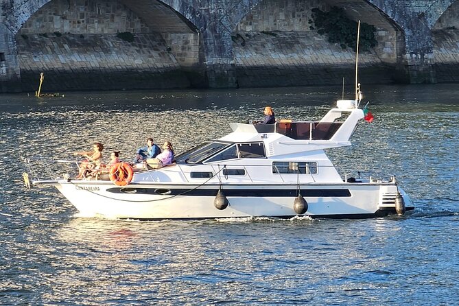Douro River Tour - Cais de Gaia and the Opposite-Bank Perspective (The View Trick)