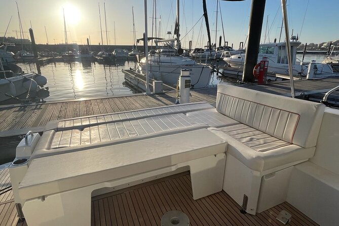 Douro Tour on a Private Yacht in Porto - The UNESCO pause: Ribeira de Gaia and Ribeira do Porto