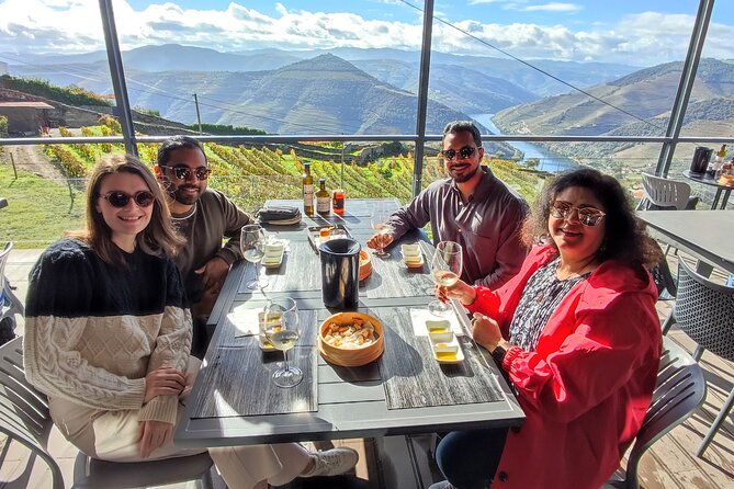 Douro Valley Premium Tours - Private Driver & Guide - Peso da Régua: a valley pivot point