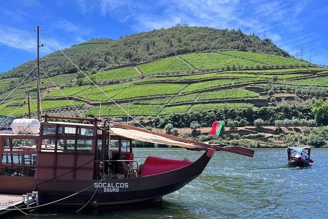 Douro Valley Tour - 3 Wine tastings, Lunch & river Cruise - Pinhão: optional Rabelo boat cruise versus a riverside walk