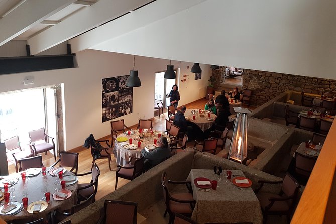 Douro Valley Wine Tour: 3 Vineyard Visits, Wine Tastings, Lunch - Stop 2 in Folgosa: a prestigious estate and Port selection