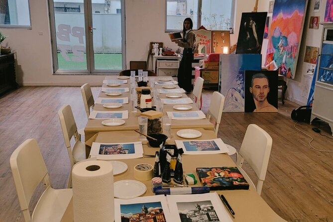 Downtown Porto Acrylic Painting Workshop for Groups or Individual - How the session flows: from lesson steps to a completed piece