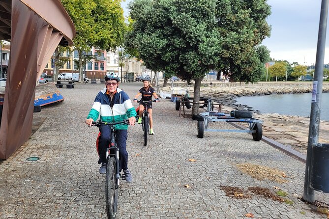 E Bike Porto Downtown and Sightseeing bike tour - Price and value: what $59.29 buys you