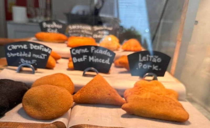 Eat Porto Like a Local: The Ultimate Full-Meal Food Tour - Enter Porto Like You Mean It: The Chapel of Souls Start